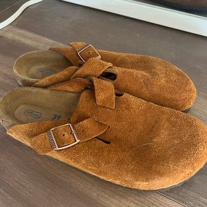 Birkenstock boston suede leather mink clogs. Brand new, never worn.